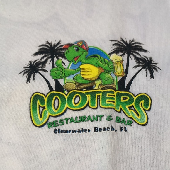 NEW GILDAN ULTRA COTTON GRAPHIC BEACH TOP SHIRT 100% COTTON COOTERS BAR SIZE S - Picture 3 of 11